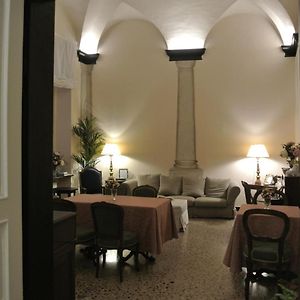 Palazzo Zecchino B&B